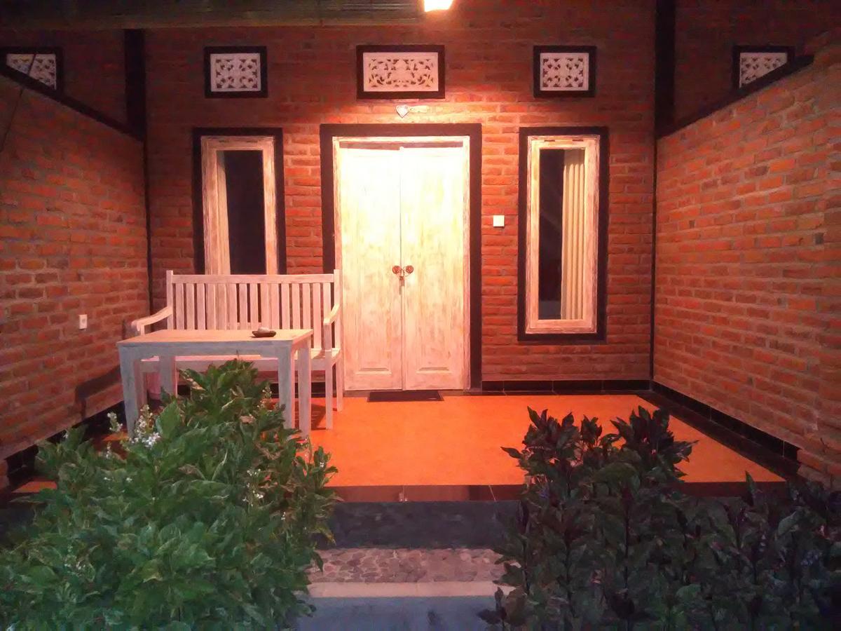 Krisna Homestay Pemuteran Exterior foto