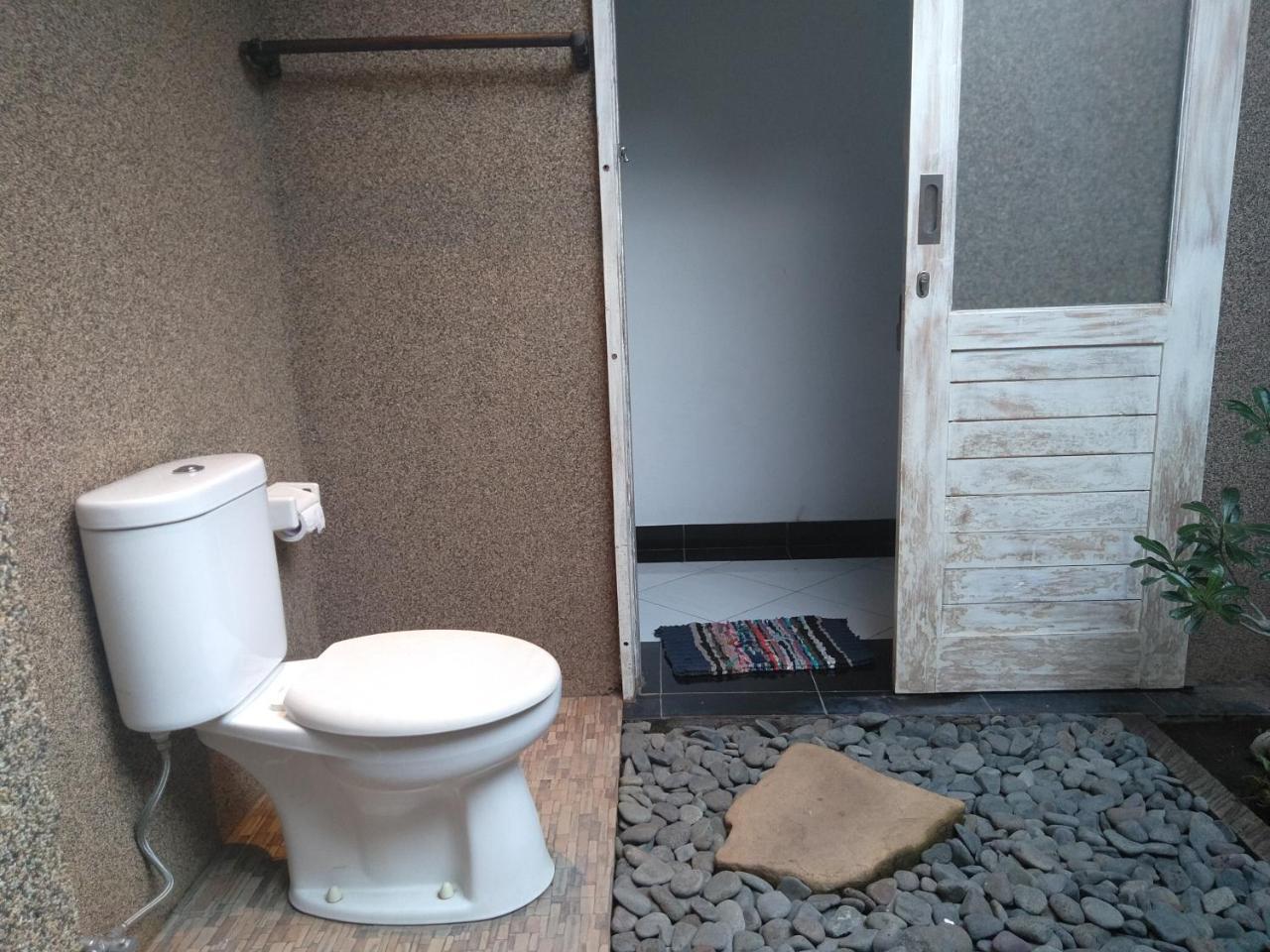 Krisna Homestay Pemuteran Exterior foto